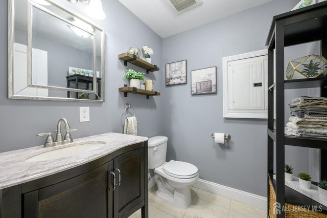 112 McKinley Avenue, Colonia, NJ 07067