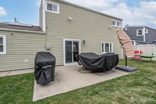 112 McKinley Avenue, Colonia, NJ 07067