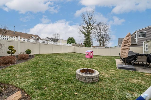 112 McKinley Avenue, Colonia, NJ 07067