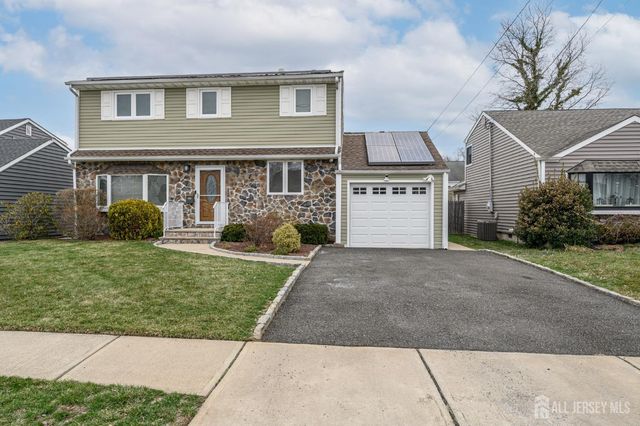 112 McKinley Avenue, Colonia, NJ 07067