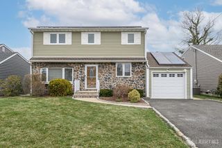 112 McKinley Avenue, Colonia, NJ 07067