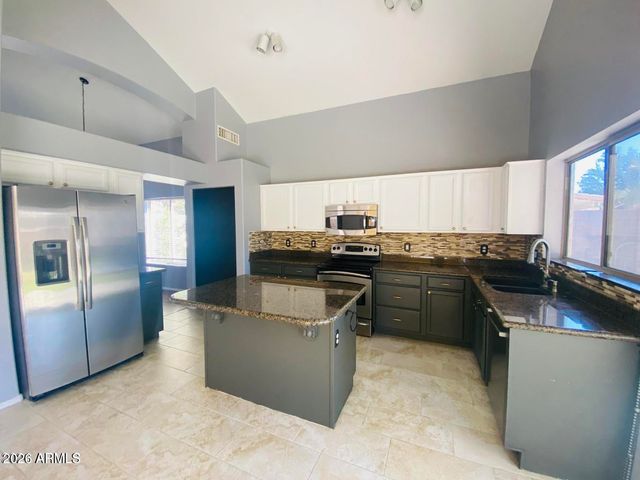 7203 W Irma Lane, Glendale, AZ 85308