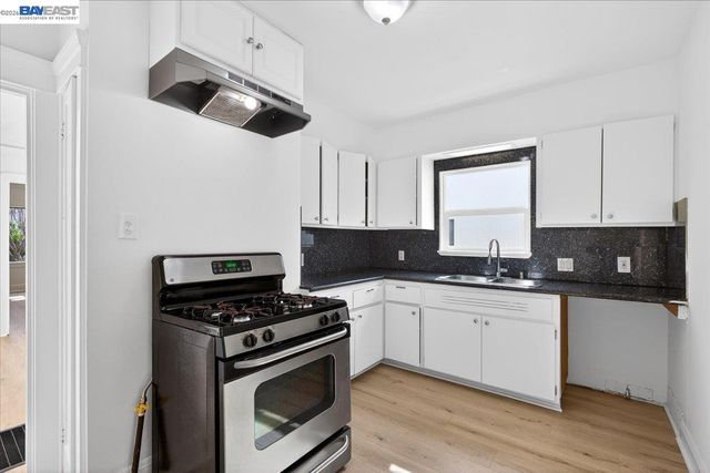 559 Civic Center St, Richmond, CA 94804