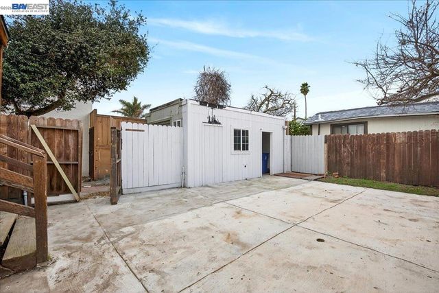 559 Civic Center St, Richmond, CA 94804