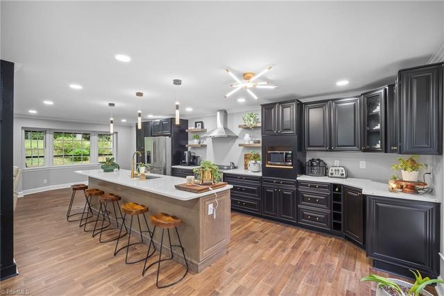 140 Twin Brook Drive, Clemmons, NC 27012