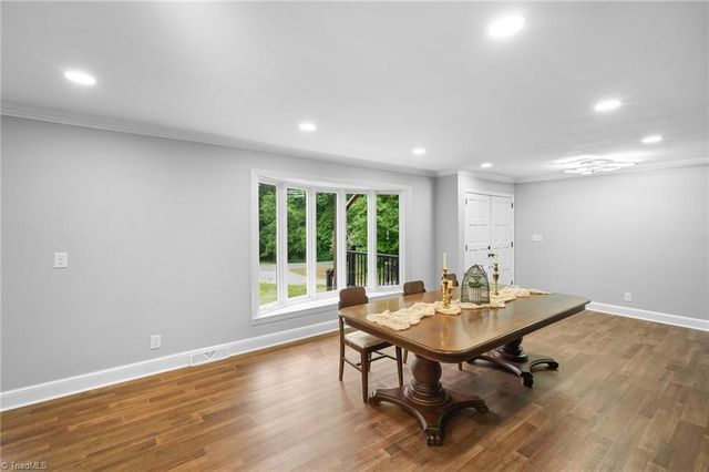 140 Twin Brook Drive, Clemmons, NC 27012