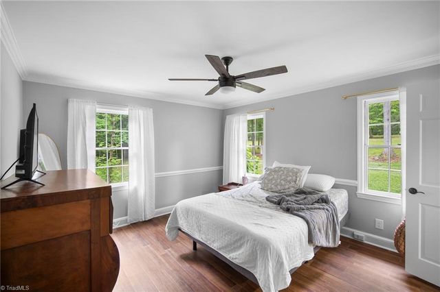 140 Twin Brook Drive, Clemmons, NC 27012