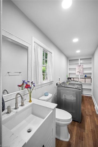 140 Twin Brook Drive, Clemmons, NC 27012