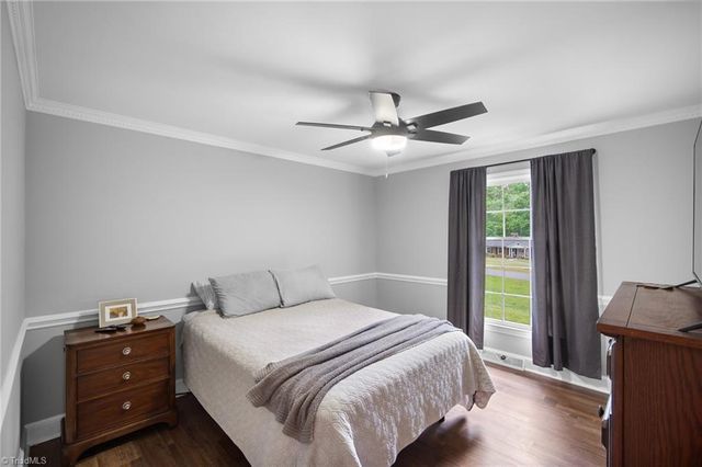 140 Twin Brook Drive, Clemmons, NC 27012