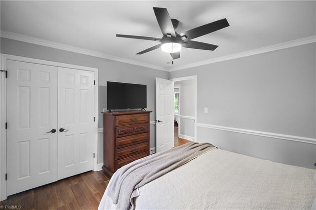 140 Twin Brook Drive, Clemmons, NC 27012