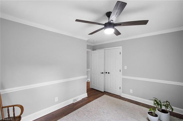 140 Twin Brook Drive, Clemmons, NC 27012