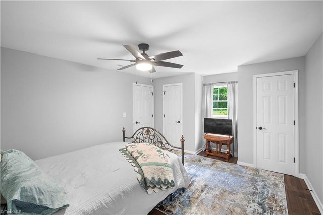 140 Twin Brook Drive, Clemmons, NC 27012