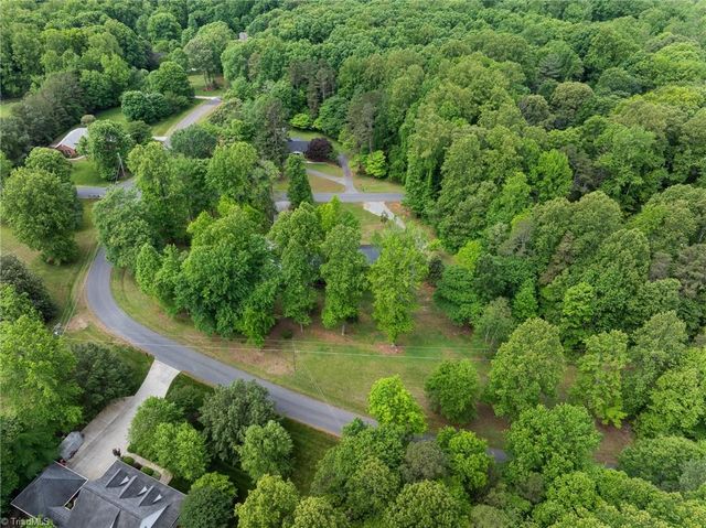 140 Twin Brook Drive, Clemmons, NC 27012