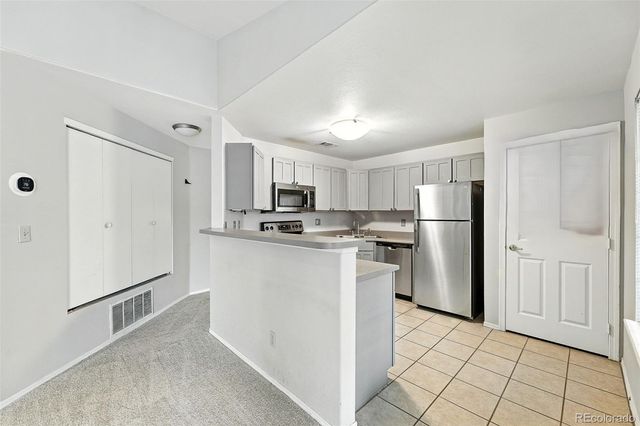 8671 E Dry Creek Road 721, Englewood, CO 80112