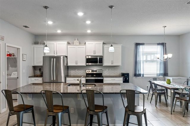 484 CAVESSON STREET, Apopka, FL 32712