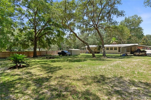8343 S Cove Point, Floral City, FL 34436