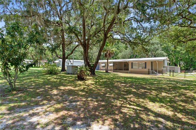 8343 S Cove Point, Floral City, FL 34436