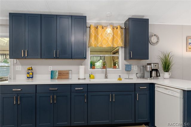 8343 S Cove Point, Floral City, FL 34436