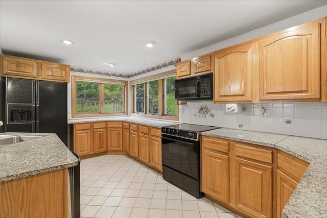 166 Cardinal Lane, Bennington, VT 05201