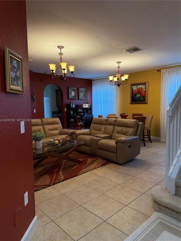 3955 NE 13th Dr, Homestead, FL 33033