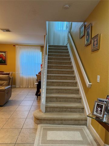 3955 NE 13th Dr, Homestead, FL 33033