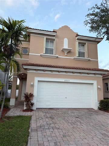 3955 NE 13th Dr, Homestead, FL 33033