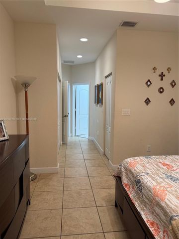 3955 NE 13th Dr, Homestead, FL 33033