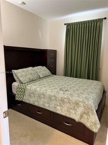 3955 NE 13th Dr, Homestead, FL 33033