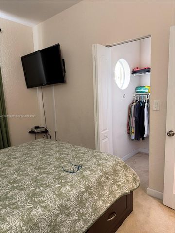 3955 NE 13th Dr, Homestead, FL 33033