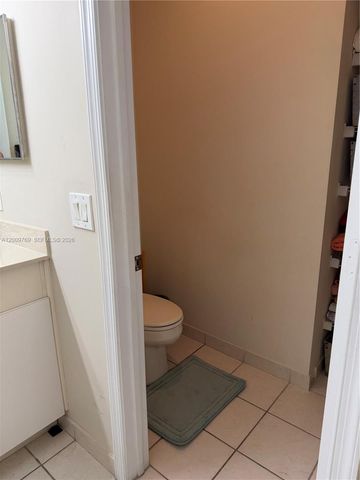 3955 NE 13th Dr, Homestead, FL 33033