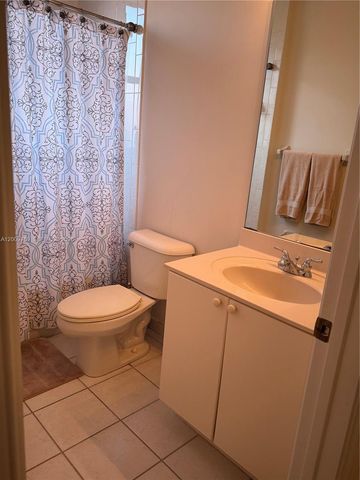 3955 NE 13th Dr, Homestead, FL 33033