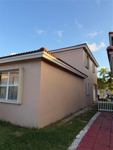 3955 NE 13th Dr, Homestead, FL 33033