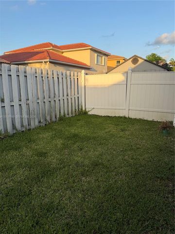 3955 NE 13th Dr, Homestead, FL 33033