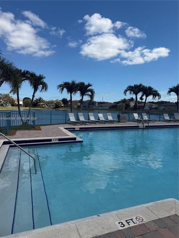 3955 NE 13th Dr, Homestead, FL 33033