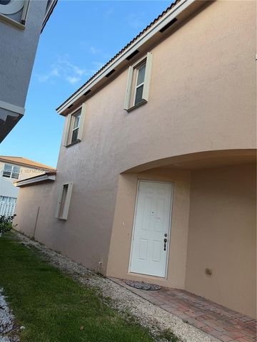 3955 NE 13th Dr, Homestead, FL 33033