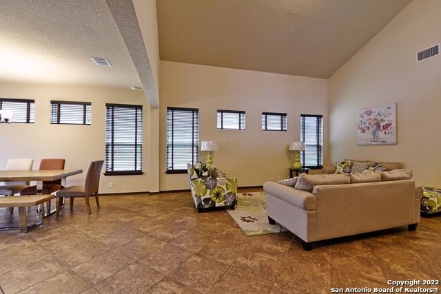 8923 Dusty Run, San Antonio, TX 78254