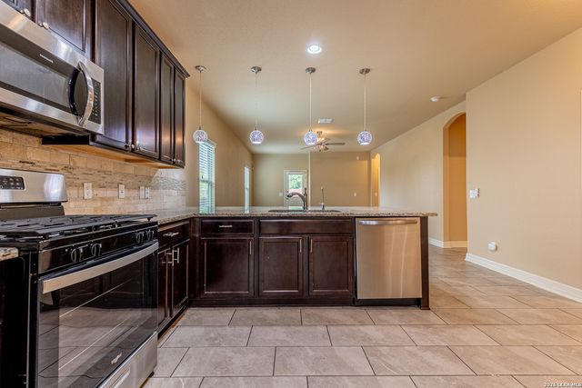 1175 Ranch Falls, San Antonio, TX 78245