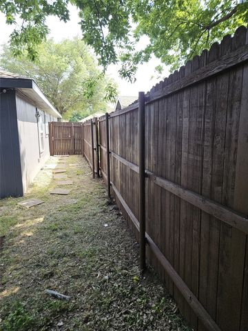 9431 Jill Lane, Dallas, TX 75227