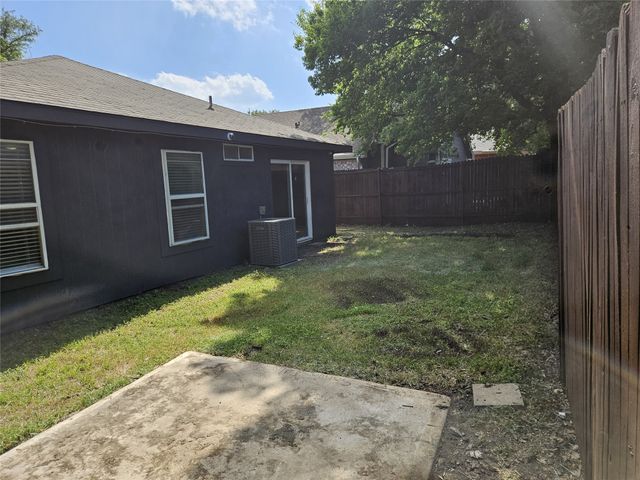 9431 Jill Lane, Dallas, TX 75227