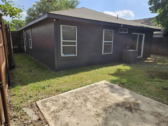 9431 Jill Lane, Dallas, TX 75227
