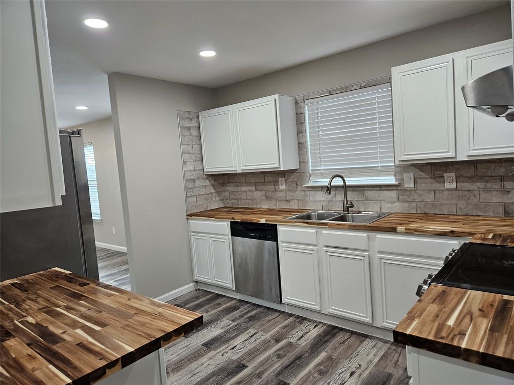 9431 Jill Lane, Dallas, TX 75227