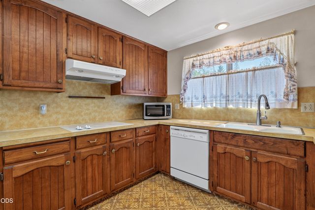 539 Roan Drive, Grants Pass, OR 97526