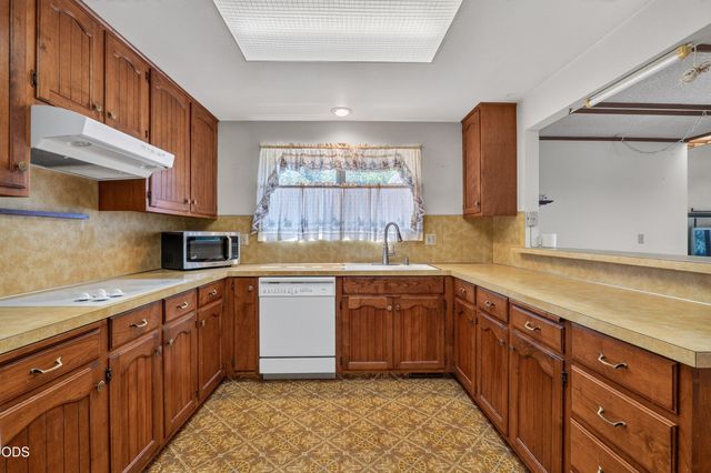 539 Roan Drive, Grants Pass, OR 97526
