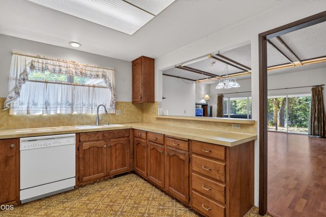 539 Roan Drive, Grants Pass, OR 97526