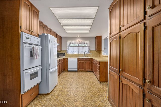 539 Roan Drive, Grants Pass, OR 97526