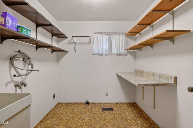539 Roan Drive, Grants Pass, OR 97526