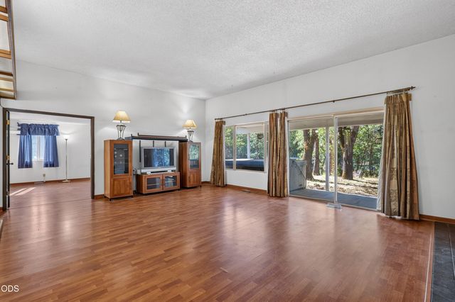 539 Roan Drive, Grants Pass, OR 97526