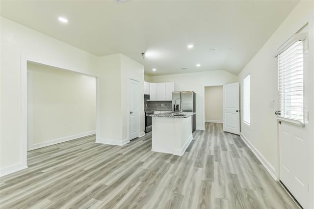 18433 Novarra Drive, Conroe, TX 77306