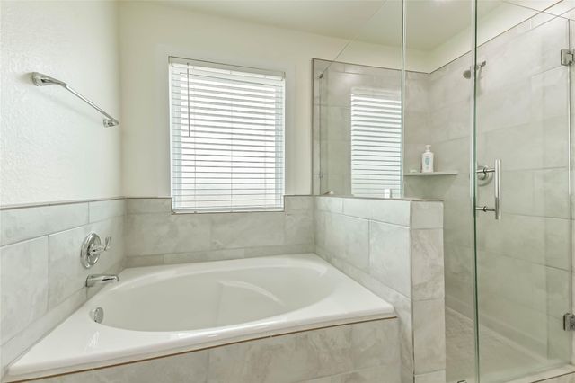 18433 Novarra Drive, Conroe, TX 77306