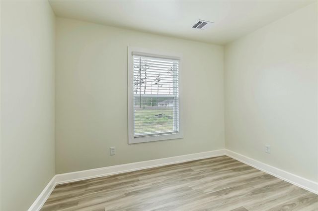 18433 Novarra Drive, Conroe, TX 77306